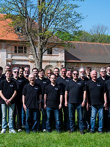 Gruppenfoto der Sänger aufgenommen während der Sängerfahrt 2024