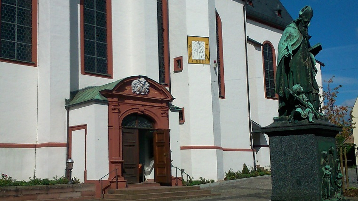 Kirchort Sankt Walburga, Winkel
